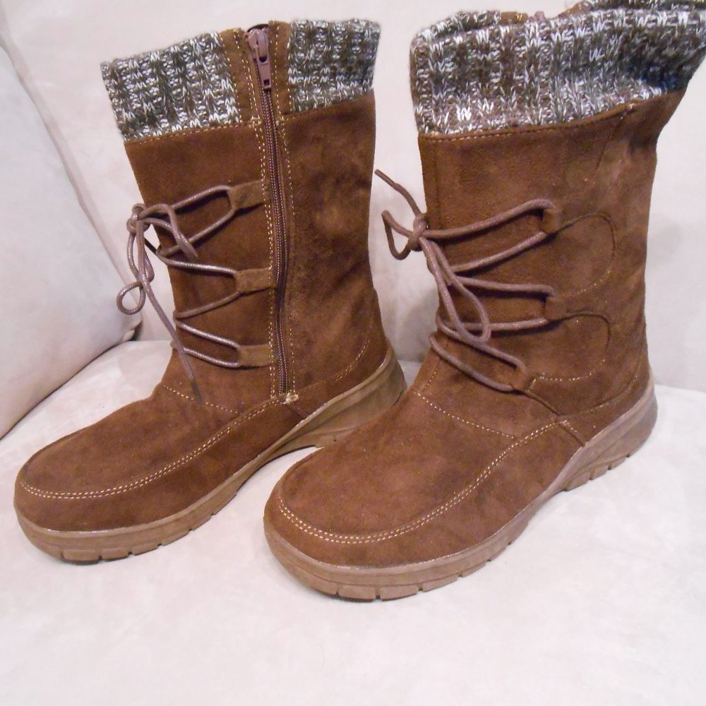 Women’s NWT “Itasca” Chocolate Brown, Micro Suede Boots, size 6.